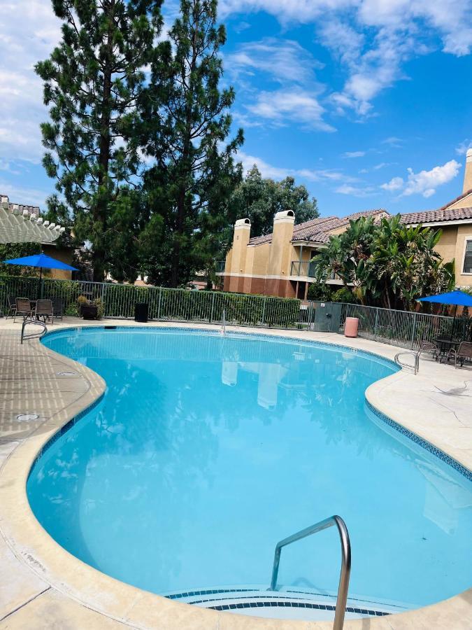 Stylish 2 Bedroom Near Ontario Airport Fontana Exterior foto